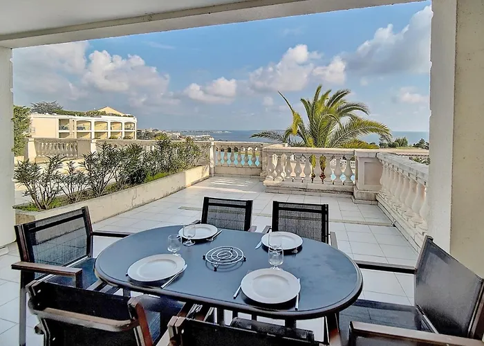 Immogroom - Sea View - Pool - Terrace - Parking - Air Conditioning شقة كان