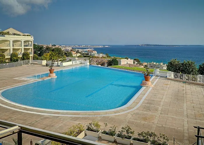 Immogroom - Sea View - Pool - Terrace - Parking - Air Conditioning شقة كان